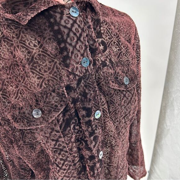 Chico's Sheer Velvet Geometric Long Sleeve Button Down Shirt Blouse Top Size 2 - Picture 5 of 10